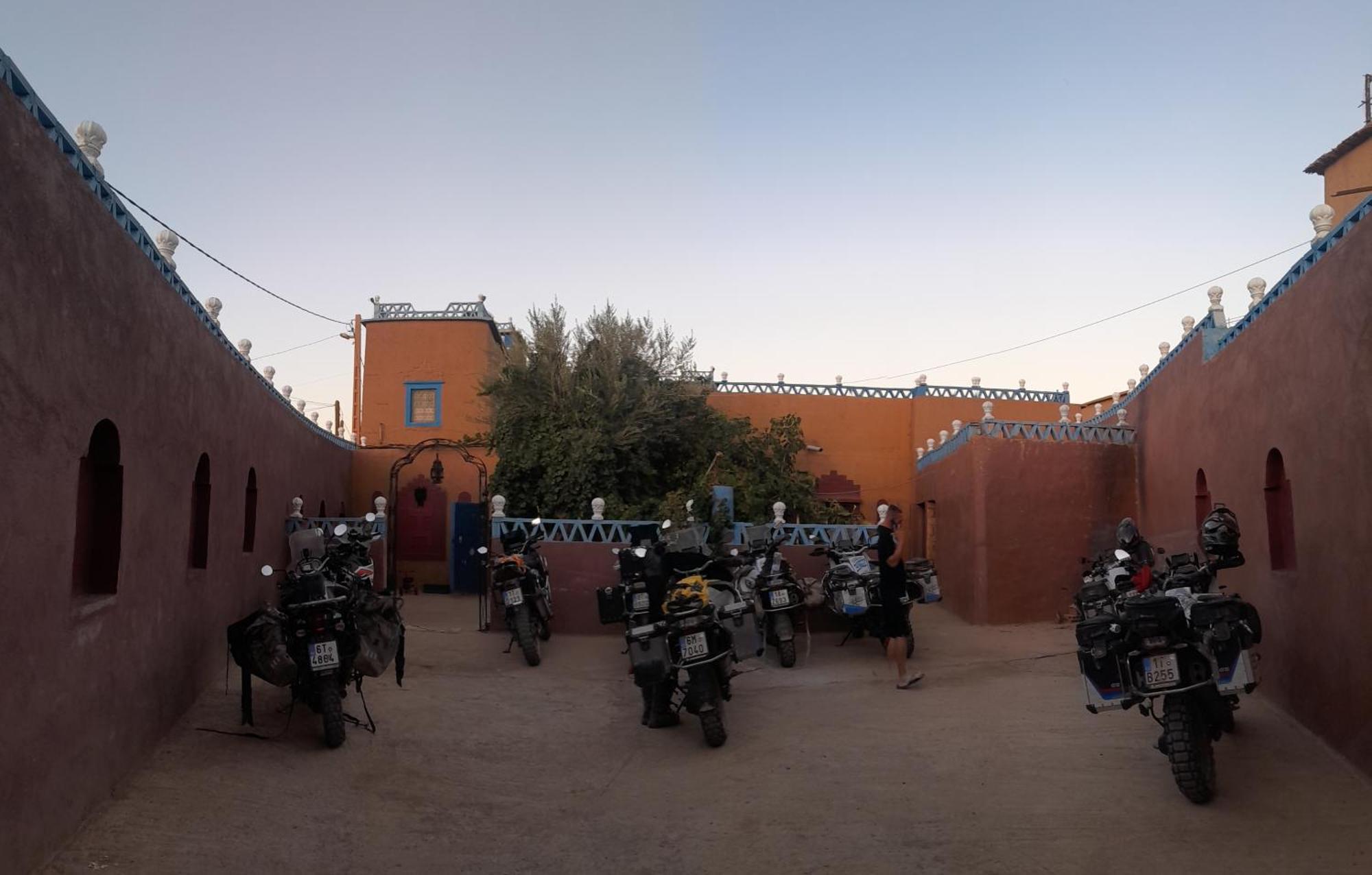 Riad Dades Birds Boumalne エクステリア 写真